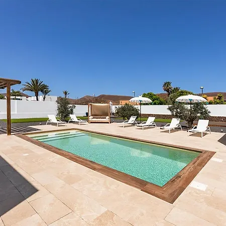 Luxe Bali Swimming Pool Villa La Oliva